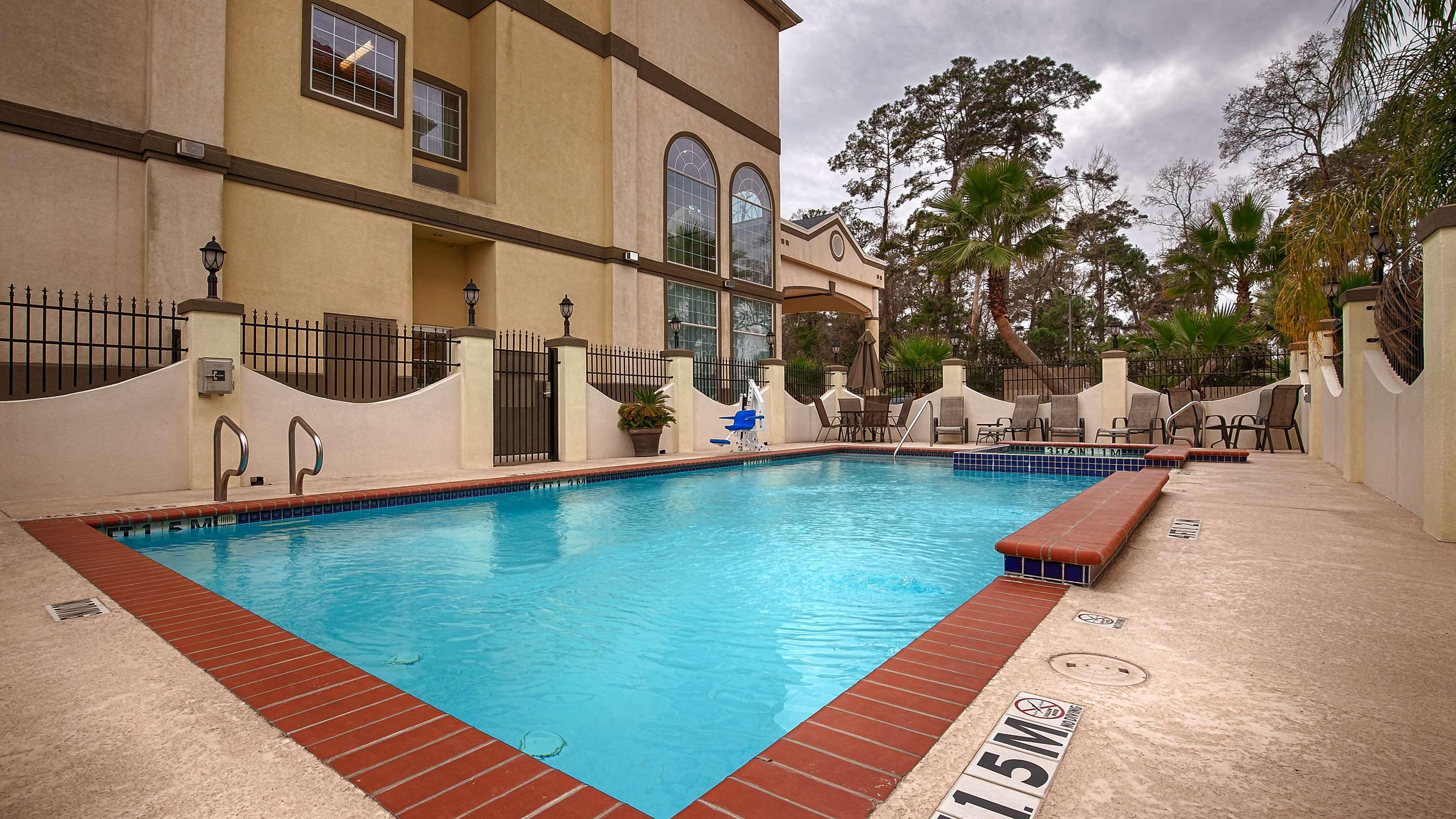 Best Western Plus New Caney Inn&Suites Extérieur photo