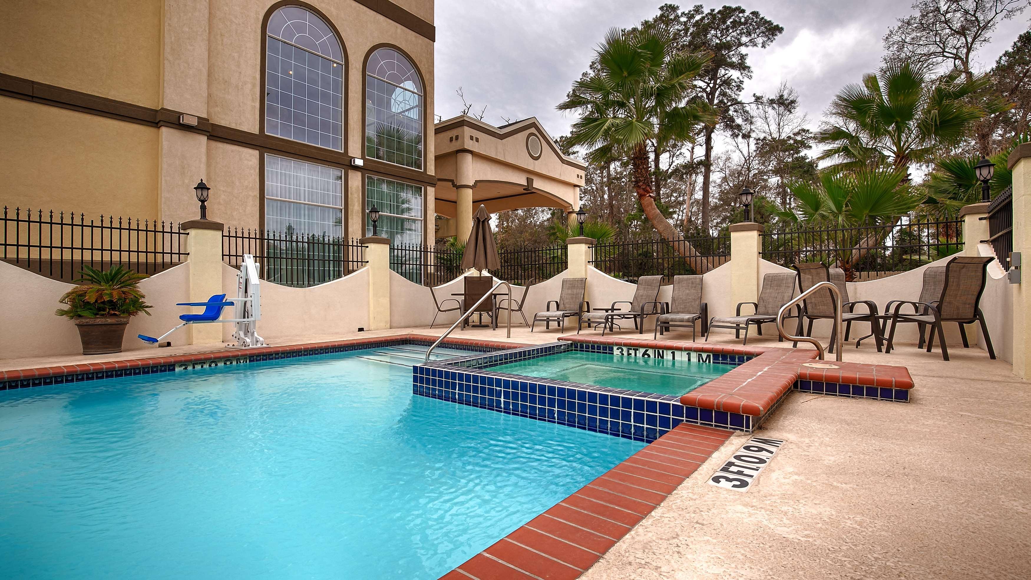 Best Western Plus New Caney Inn&Suites Extérieur photo