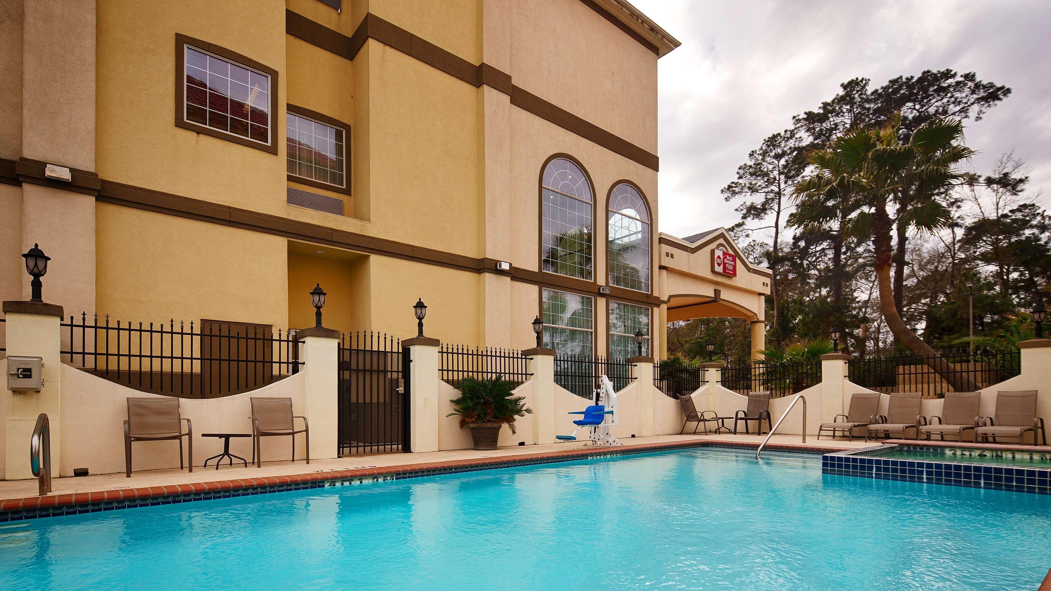 Best Western Plus New Caney Inn&Suites Extérieur photo