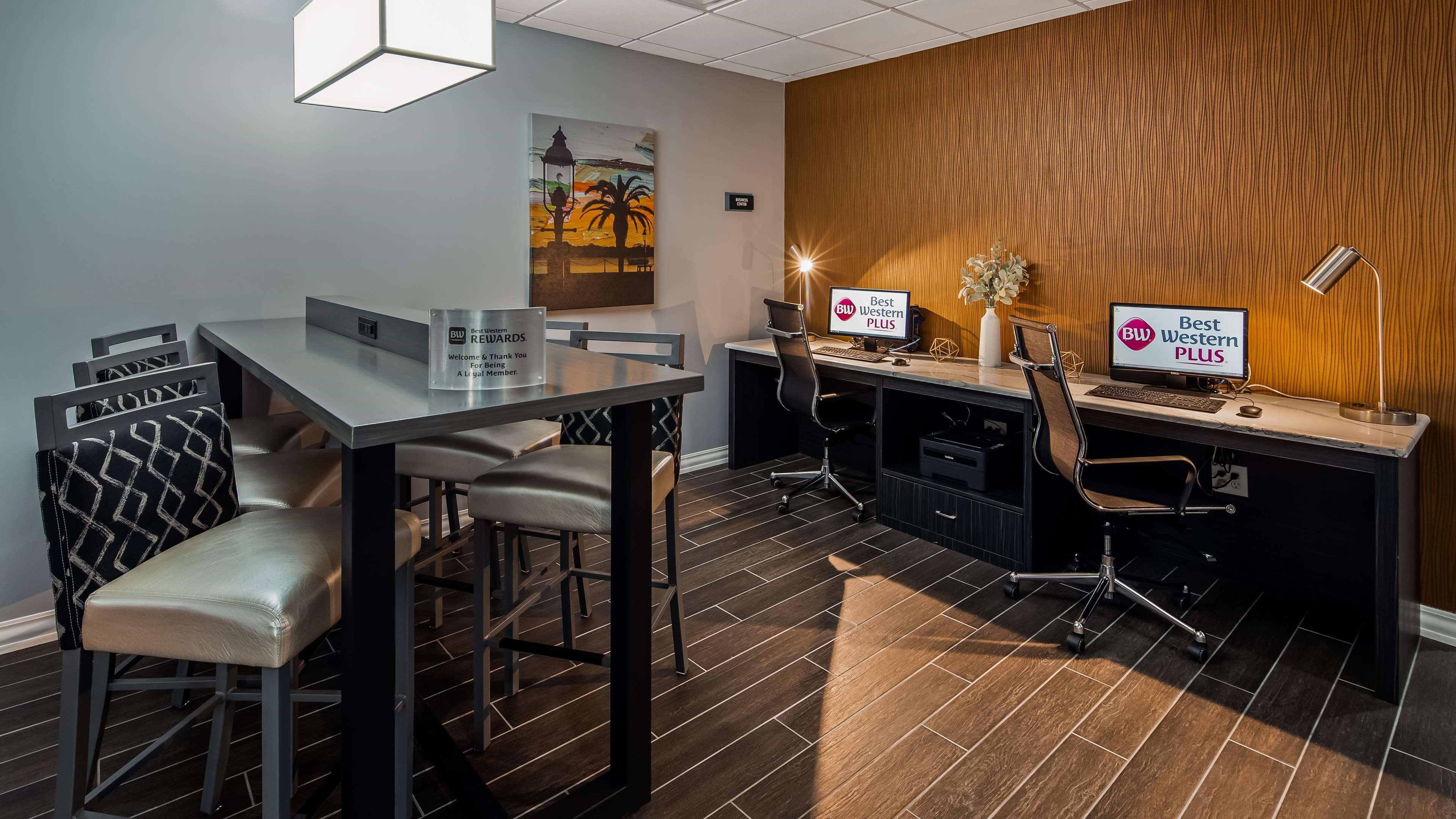 Best Western Plus New Caney Inn&Suites Extérieur photo
